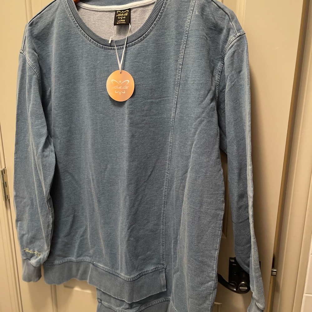 Sweatshirt - Picture 2 of 2